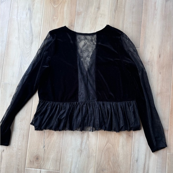Free People Velvet & Lace Peplum Top Size Medium - Picture 2 of 7
